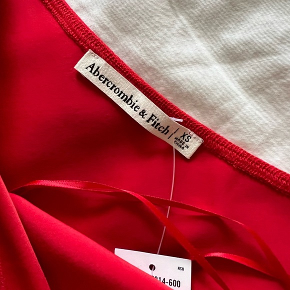 NWT Abercrombie one shoulder top - Picture 6 of 6